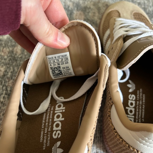 Adidas sneakers - Picture 4 of 6